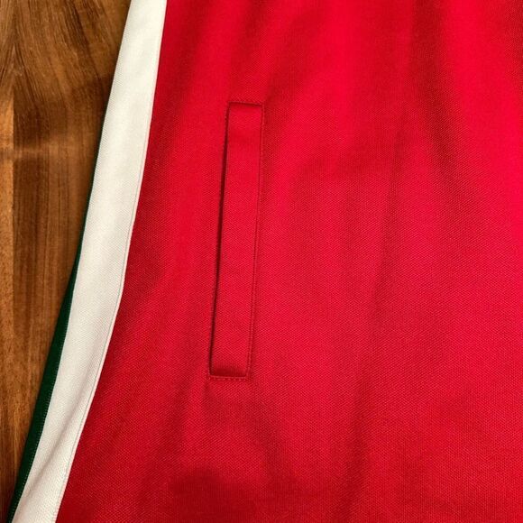 NWT- GUCCI red sleeveless hoodie dress with green and white stripes. Size medium - Picture 11 of 17